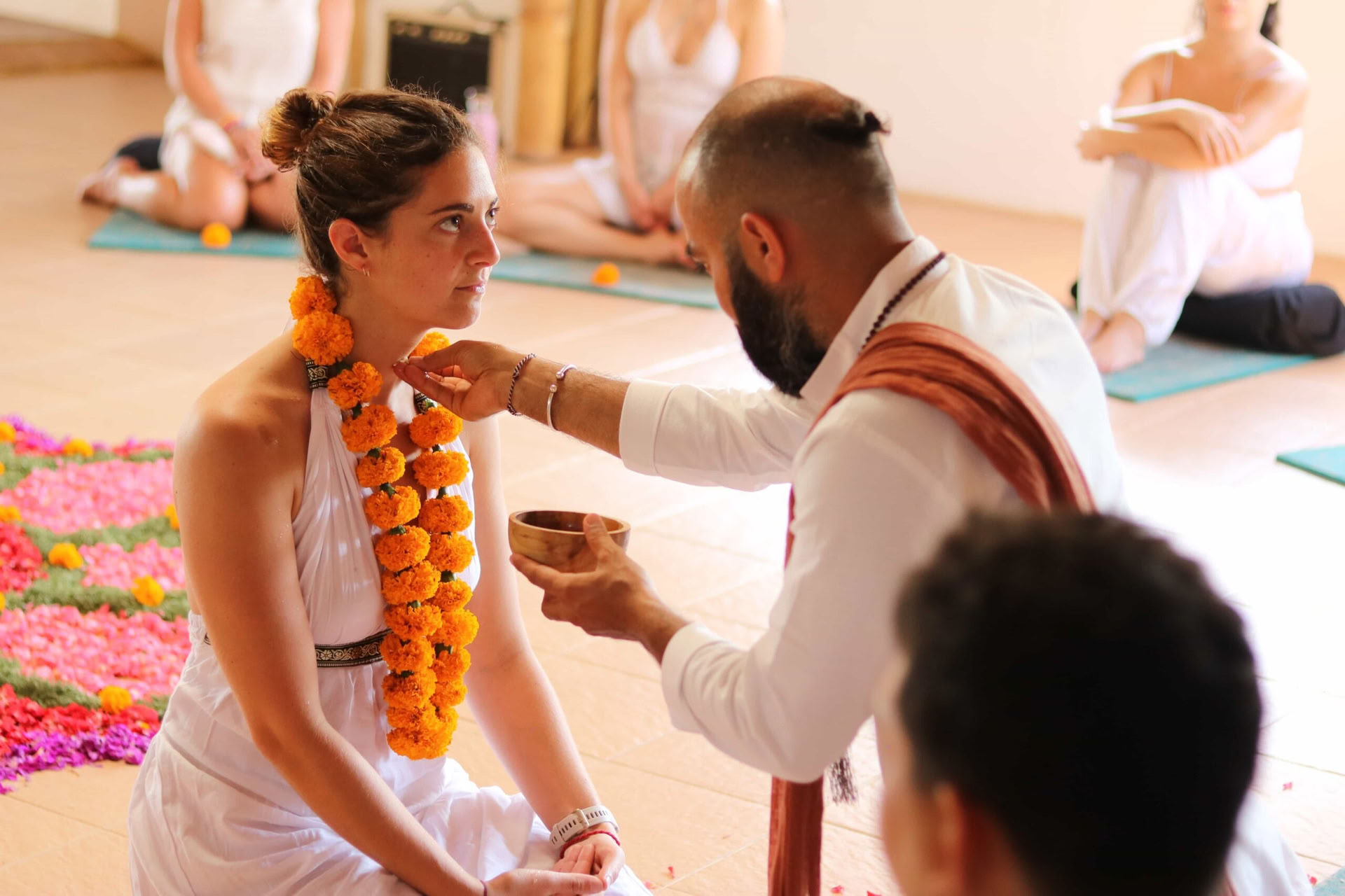 200 ore di formazione per insegnanti di yoga in Portogallo