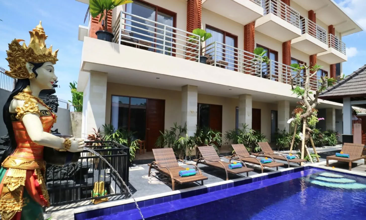 300 ore di formazione insegnanti di yoga a Bali
