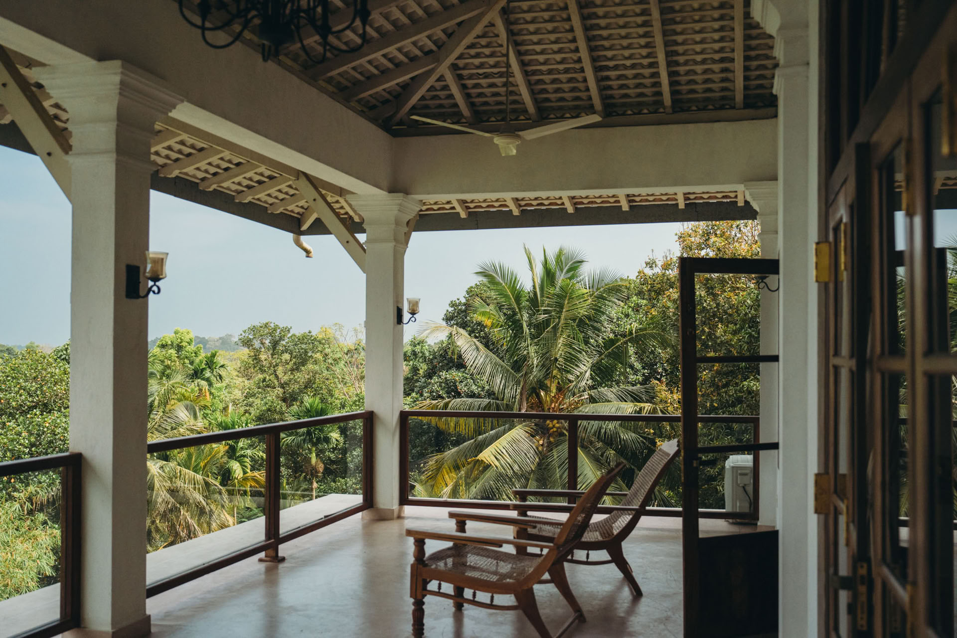 Synergy Vinyasa Yoga Ritiro at Lanka Yoga