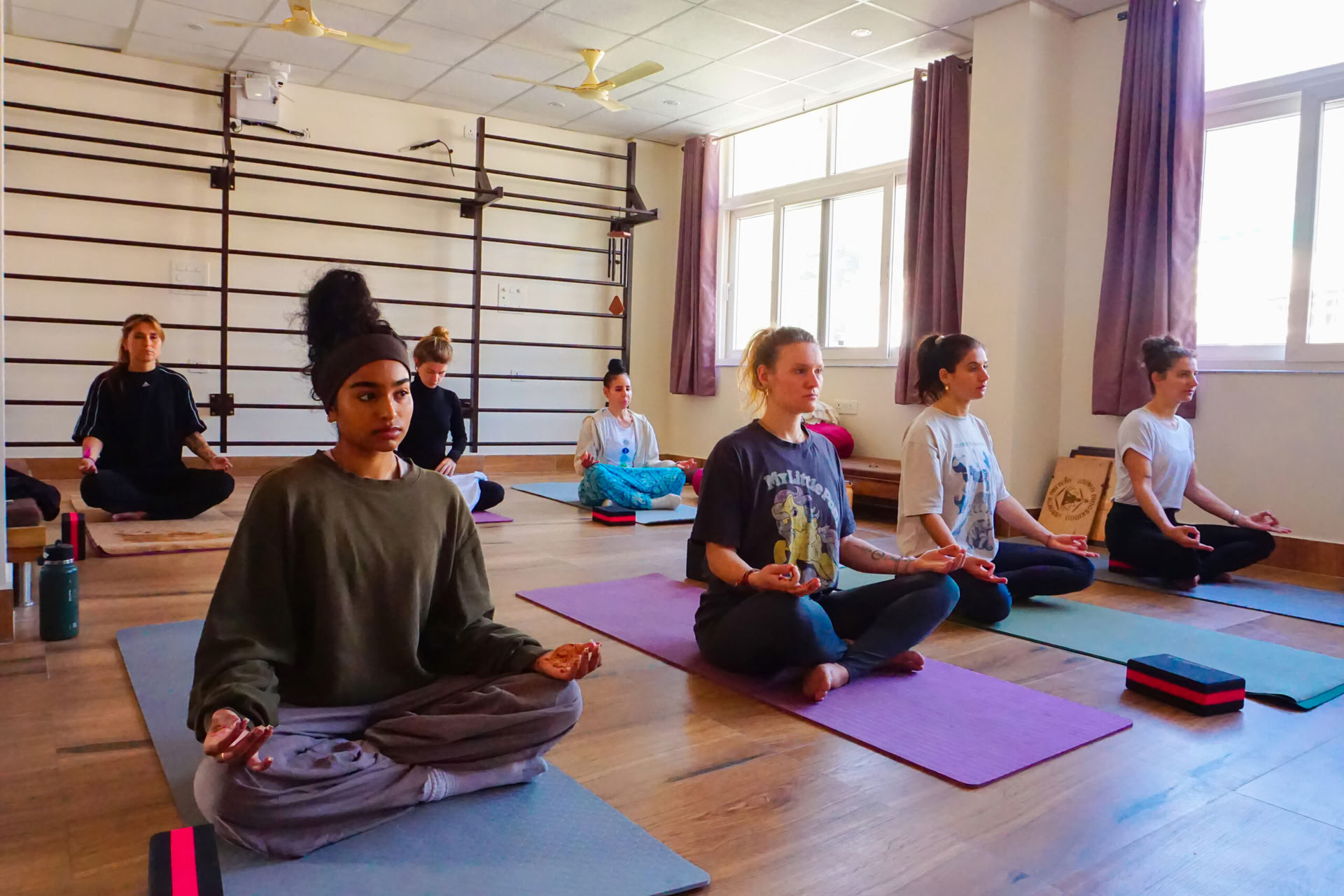 4 Giorni Ritiro di Yoga a Rishikesh India per Profondo Relaxamento