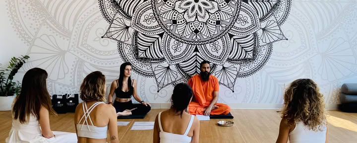 50 Ore di Meditazione e Pranayama (Respirazione Consapevole) Corso Master (YACEP) IBRIDO