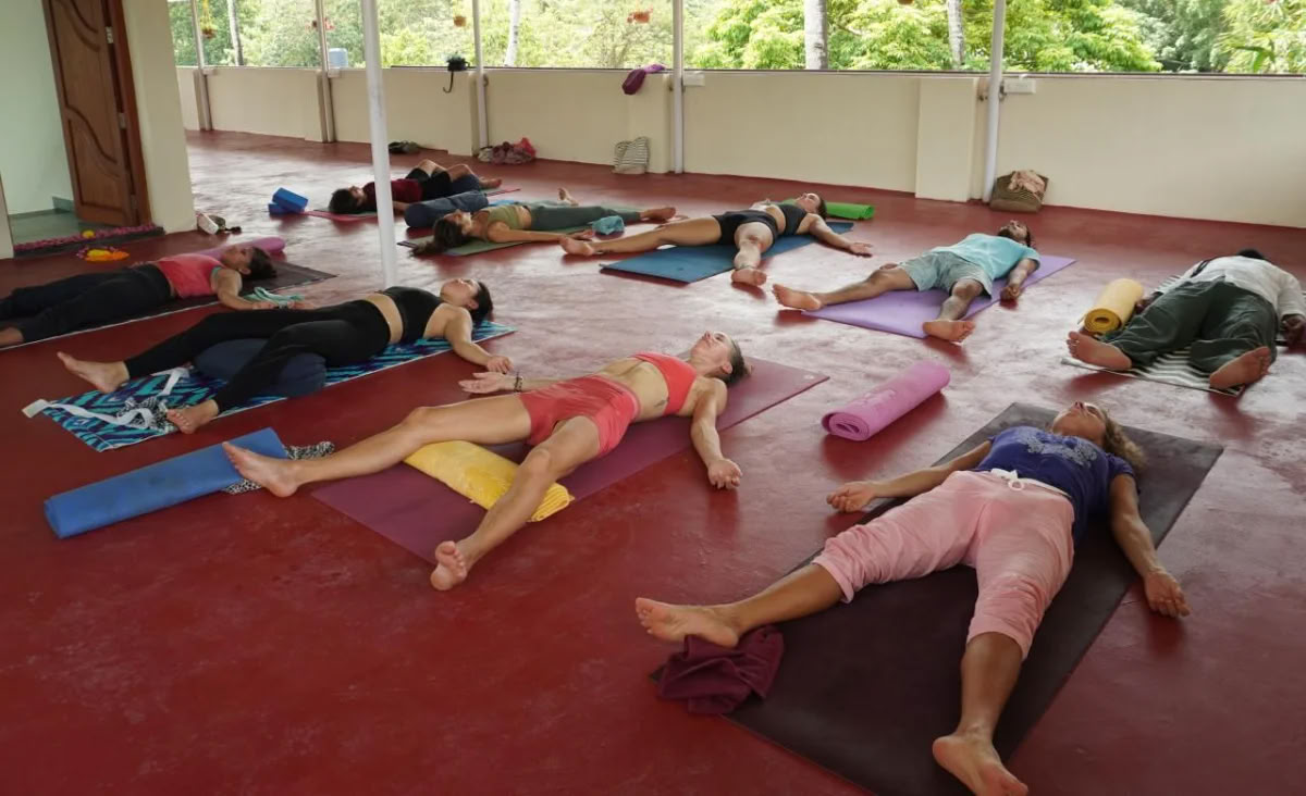 Lezioni di yoga drop-in a Varkala, Kerala