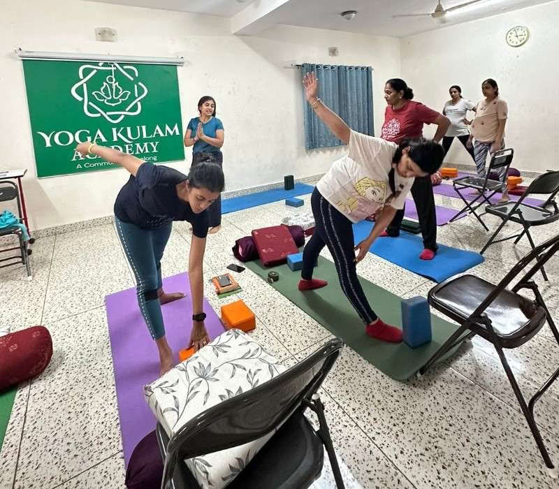 Corso di formazione insegnanti di yoga prenatale e postnatale di 85 ore a Bengaluru