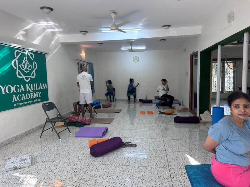 Corso di formazione per insegnanti di yoga di 200 ore nei giorni feriali a Bengaluru