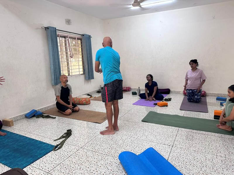 Corso di formazione per insegnanti di yoga di 200 ore nei giorni feriali a Bengaluru