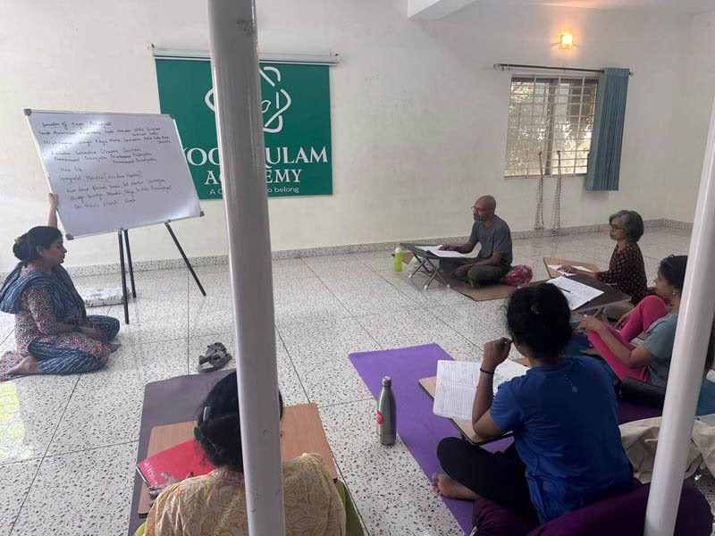 TTC di Yoga di 200 Ore nel Weekend a Bengaluru