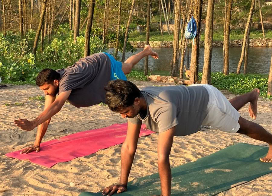 Corso di formazione per insegnanti di yoga di 500 ore in Kerala