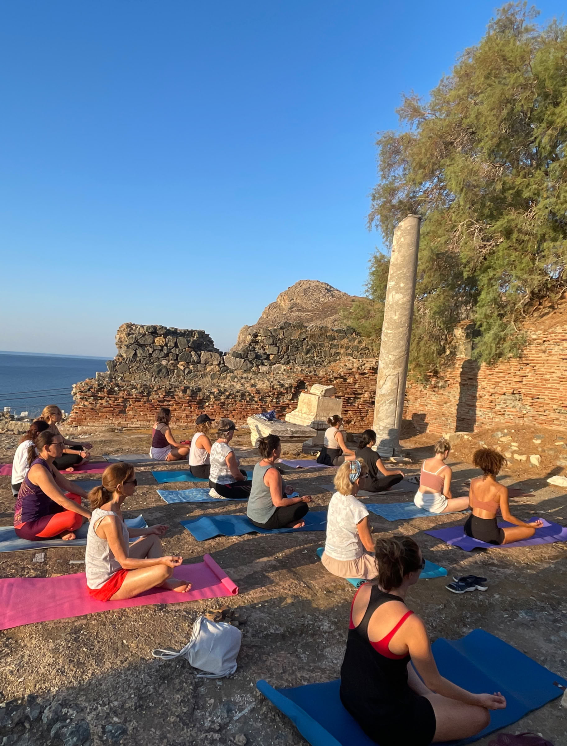 Solo uomini 200 e 100 ore - Formazione insegnanti di yoga, Creta, Grecia 01 - 21 aprile 2027