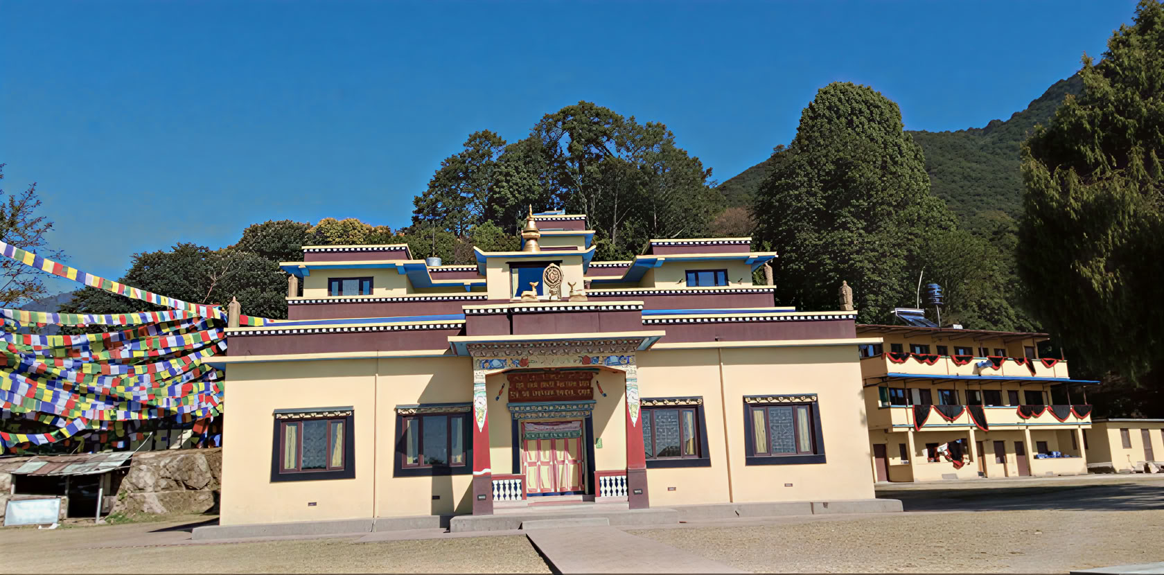 Seven Days Trekking, Meditazione e Yoga nel Monastero Buddhista Ritiro