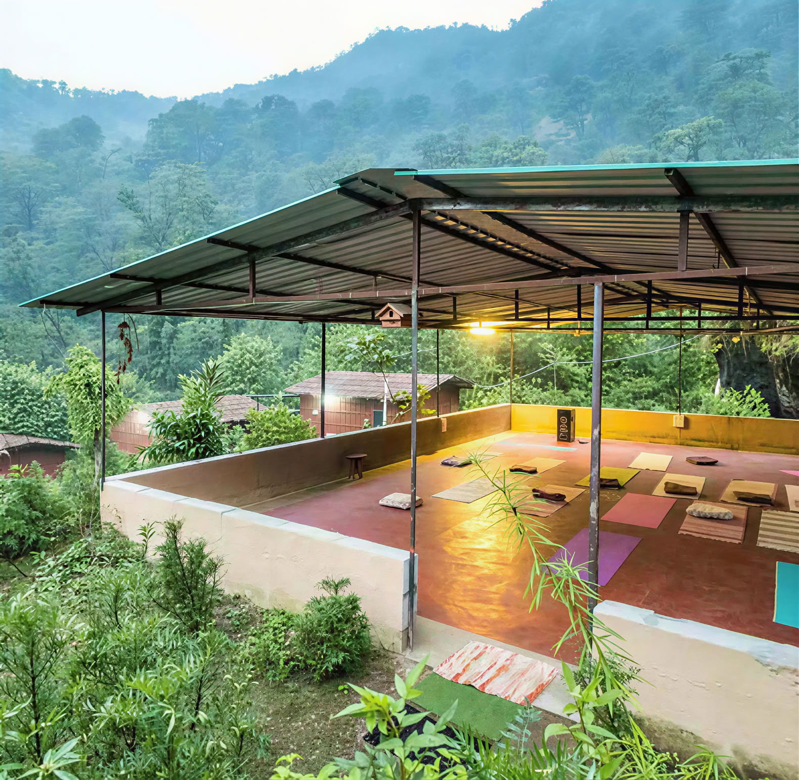 100 Ore di Formazione Insegnanti di Yoga a Rishikesh