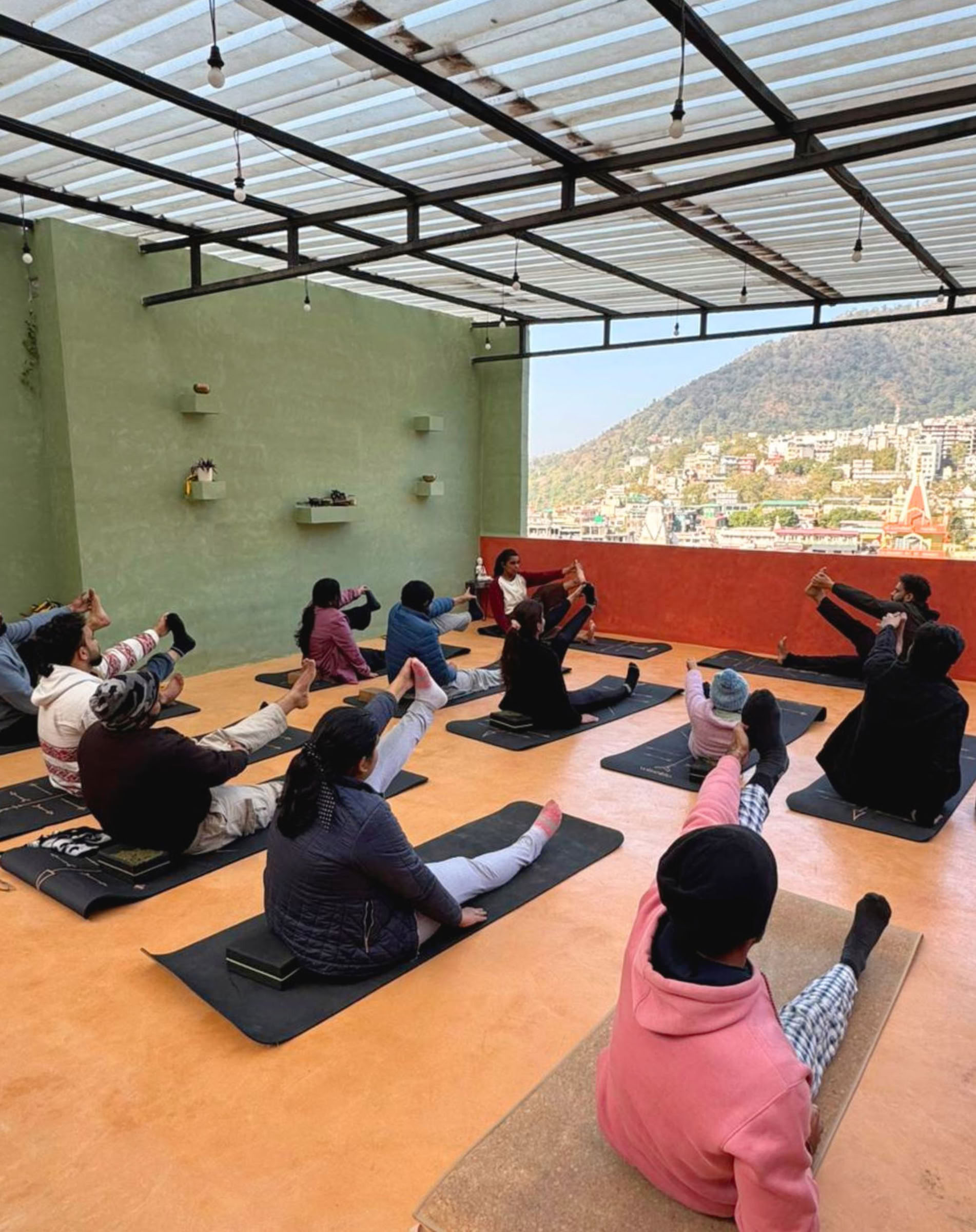 Holi Yoga Ritiro