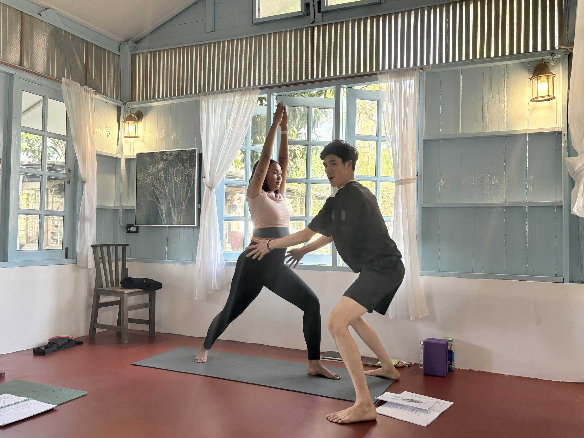 Corso di formazione per insegnanti di yoga di 200 ore