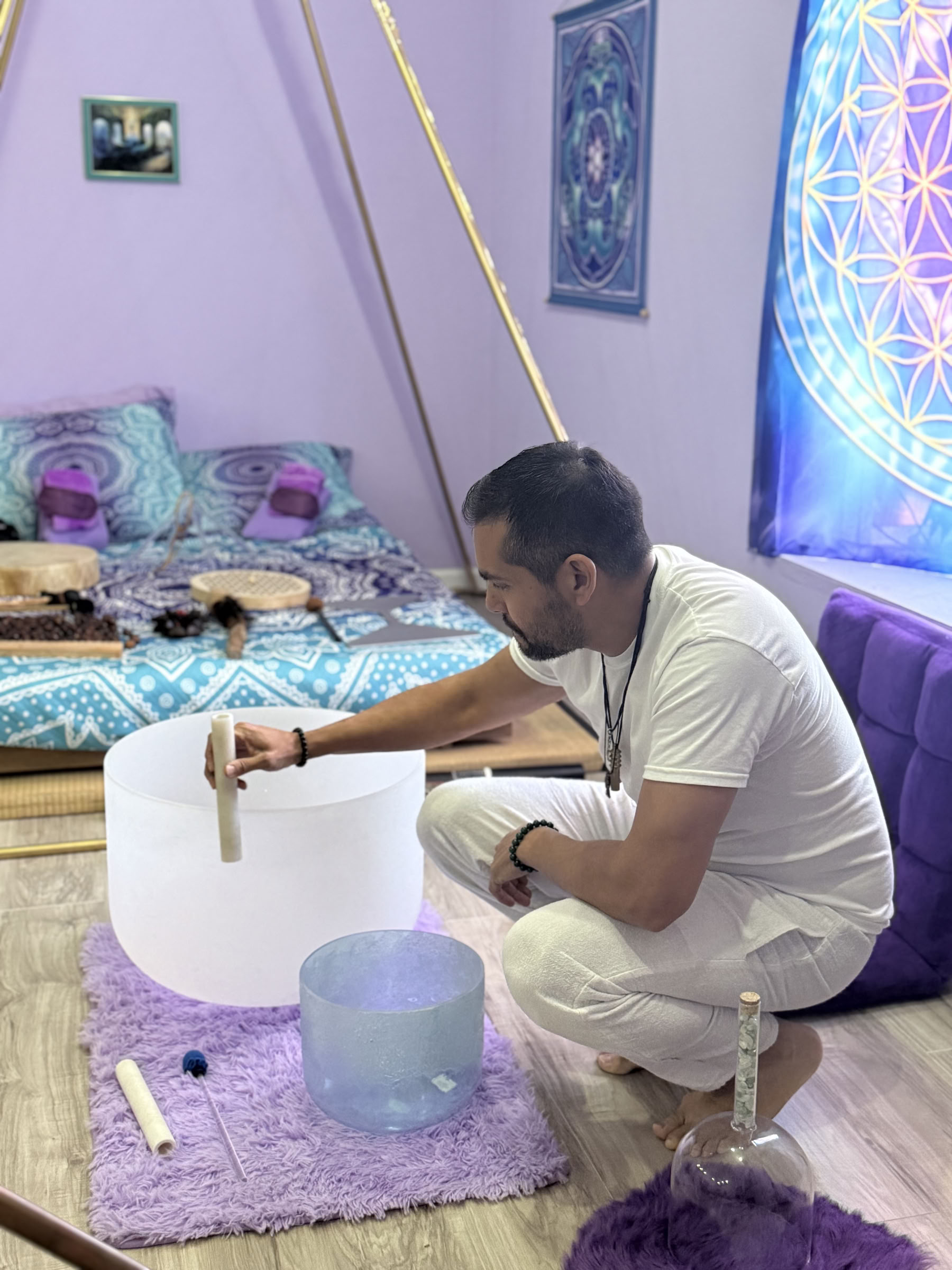 Sound Baths Con Christopher Chavez