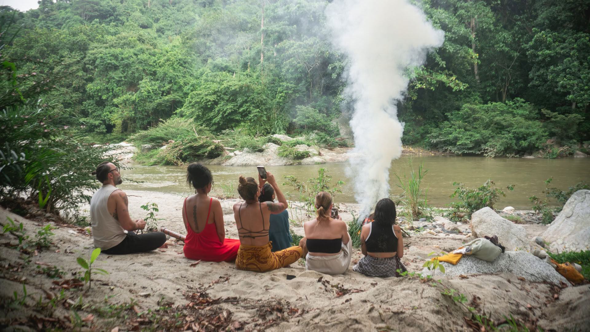 Mindfulness Ritiro: Coltiva Calma e Presenza