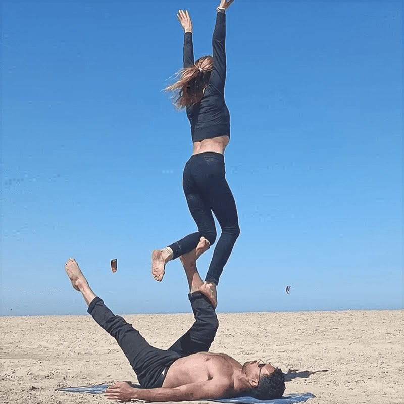 Floripa Summer Play: Yoga, Acro & Inversioni