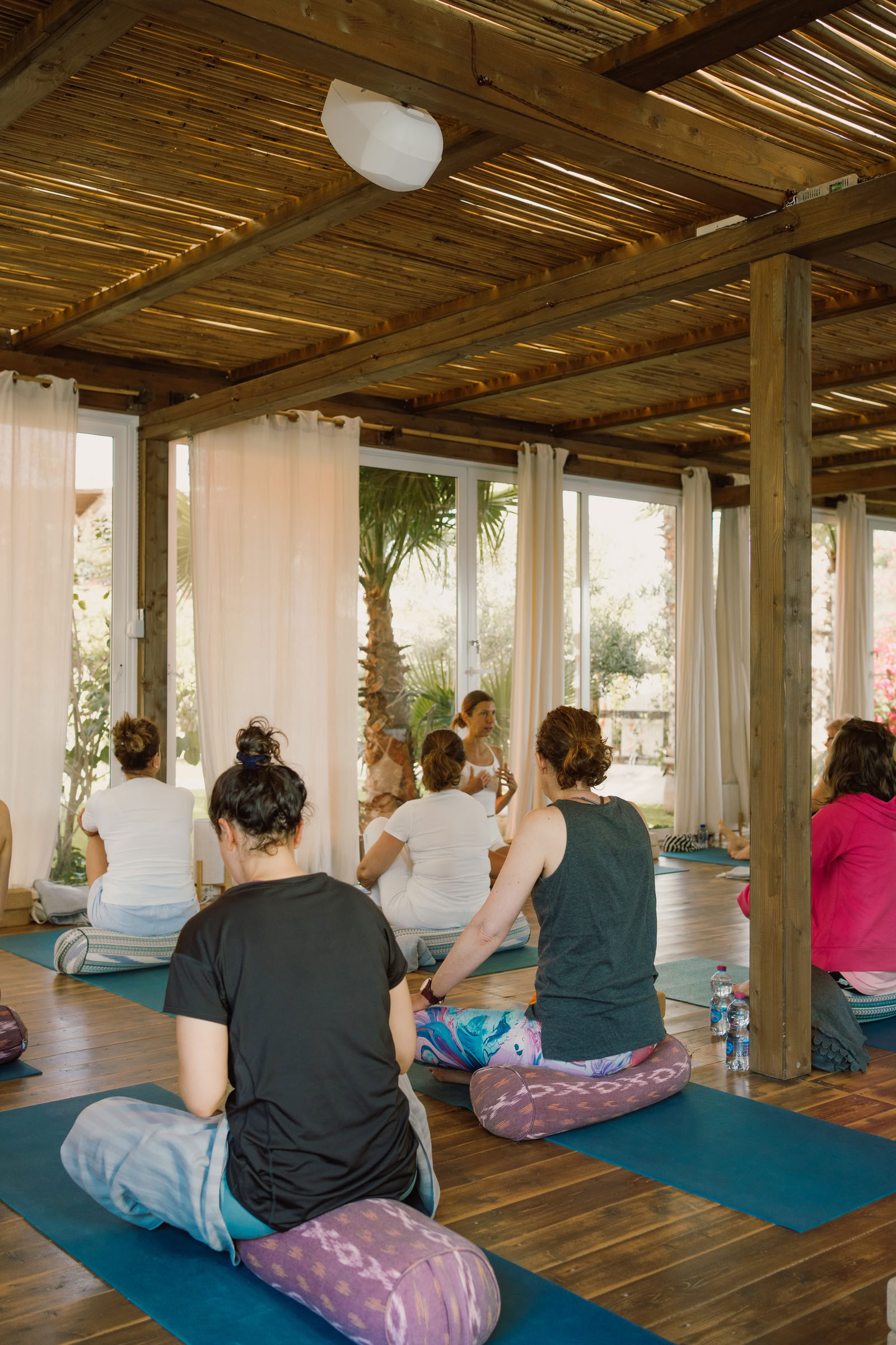 Floripa Summer Play: Yoga, Acro & Inversioni