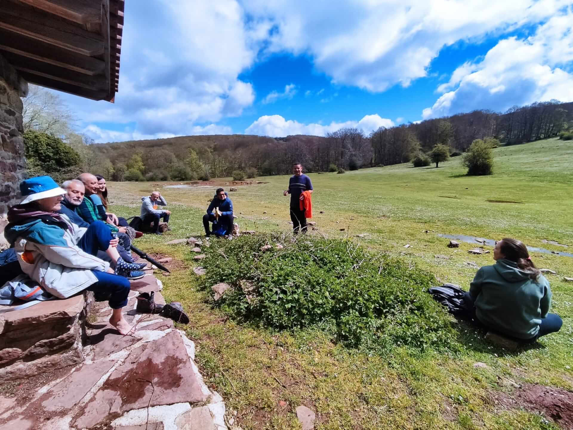 Ritiro di yoga, psicologia e natura nei Pirenei (svolto in inglese)