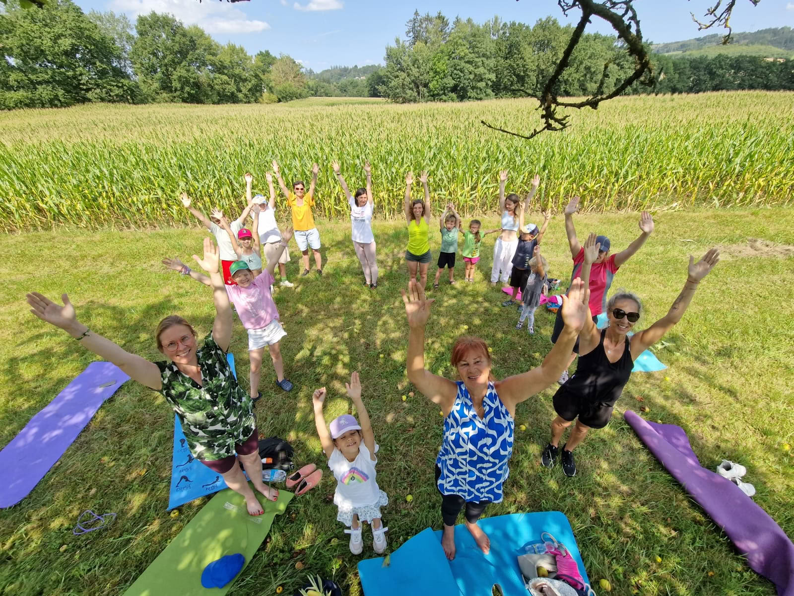 Ritiro di yoga per famiglie di 6 giorni per bambini e adulti