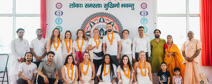 Corso di formazione per insegnanti di yoga di 200 ore in Kerala