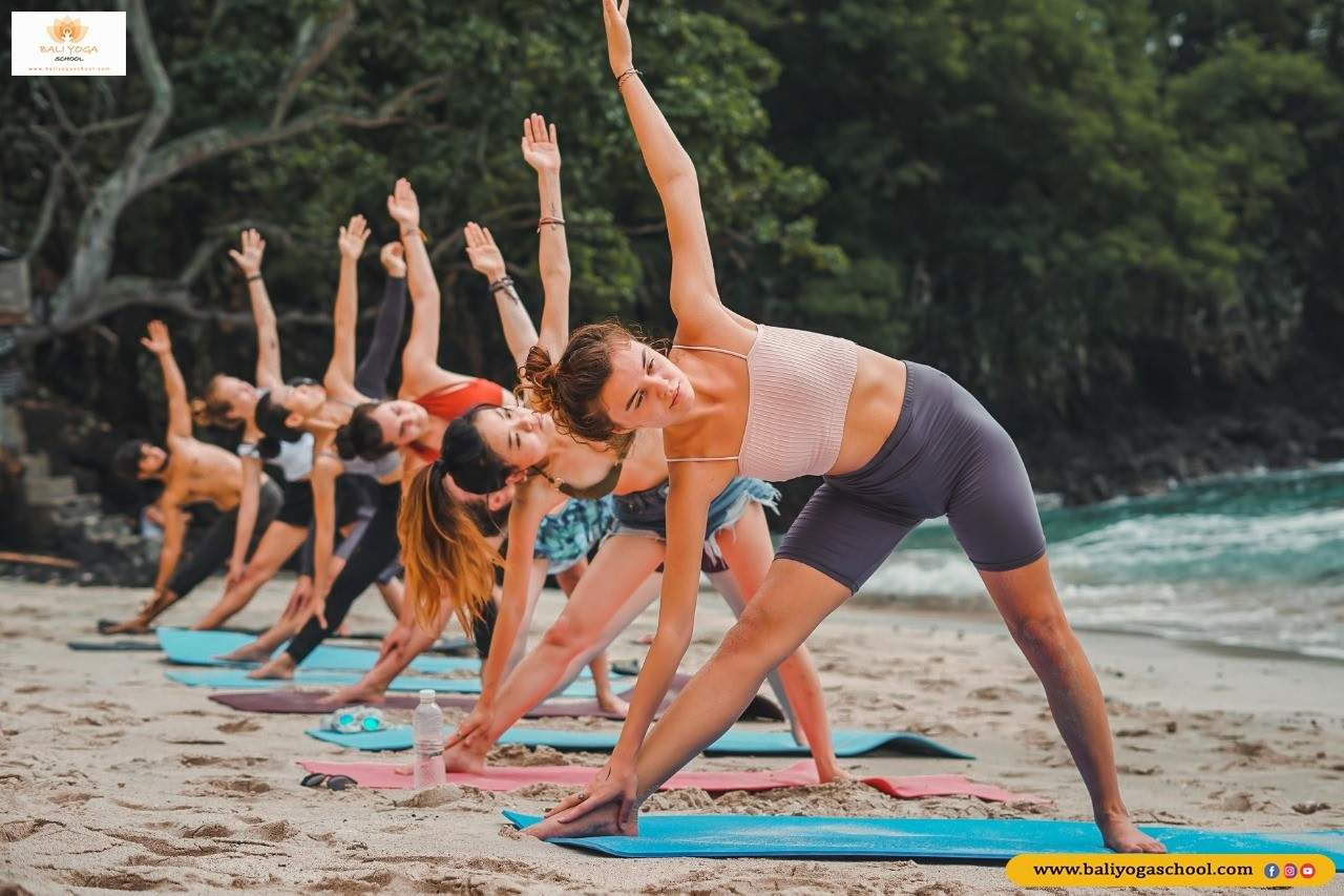 Formazione insegnanti di Yin Yoga di 500 ore a Uluwatu, Bali