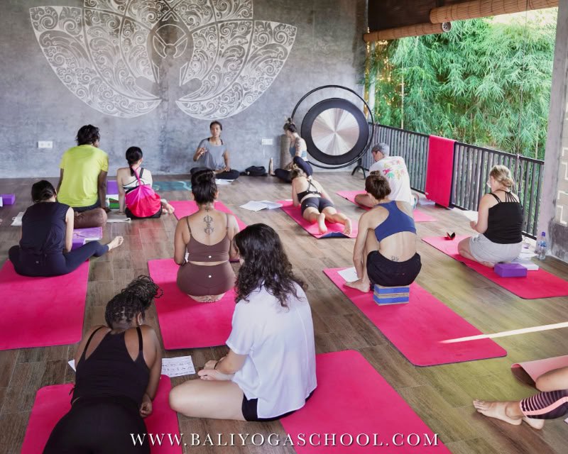 Formazione Insegnanti di Yoga di 100 Ore in Cambogia