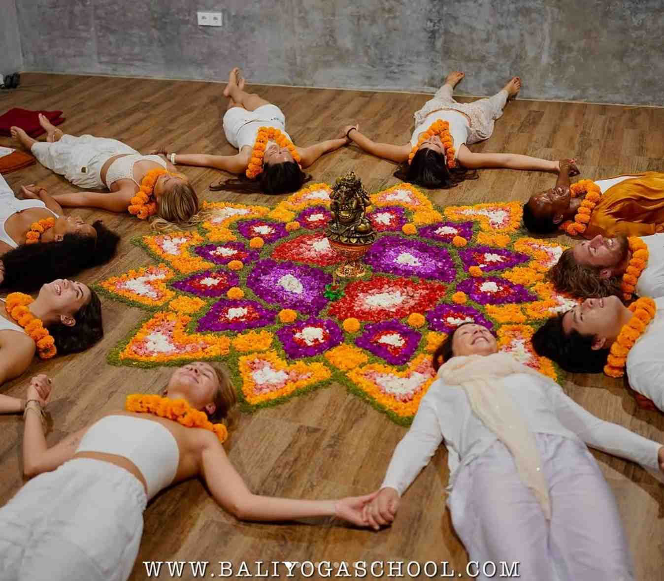 Formazione insegnanti di yoga di 100 ore a Uluwatu, Bali