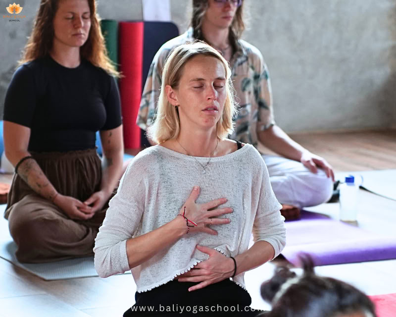 Formazione insegnanti di yoga di 100 ore a Uluwatu, Bali