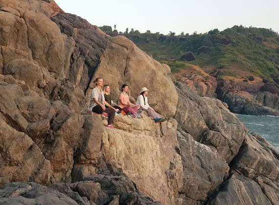 Corso residenziale di formazione insegnanti di yoga di 300 ore