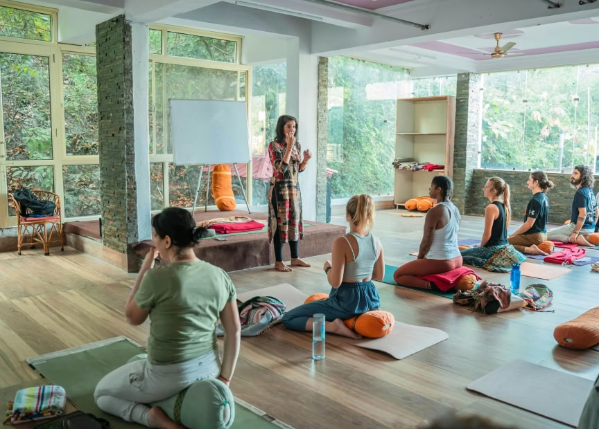 9 giorni di ritiro yoga sull’Himalaya