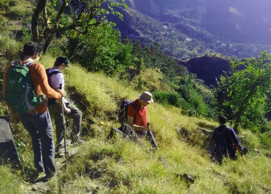Ritiro di immersione nello yoga himalayano di 10 giorni a Rishikesh