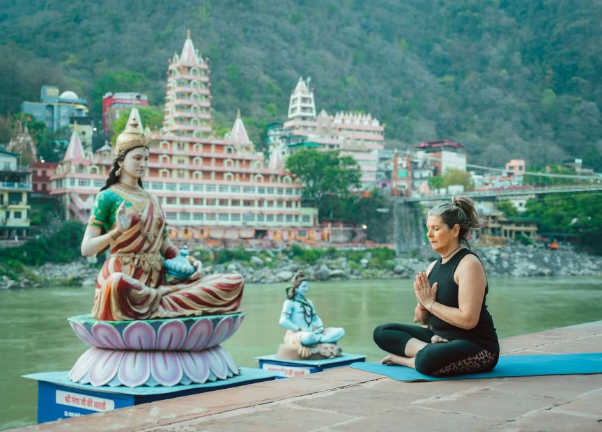 Ritiro di yoga di 14 giorni con terapie ayurvediche