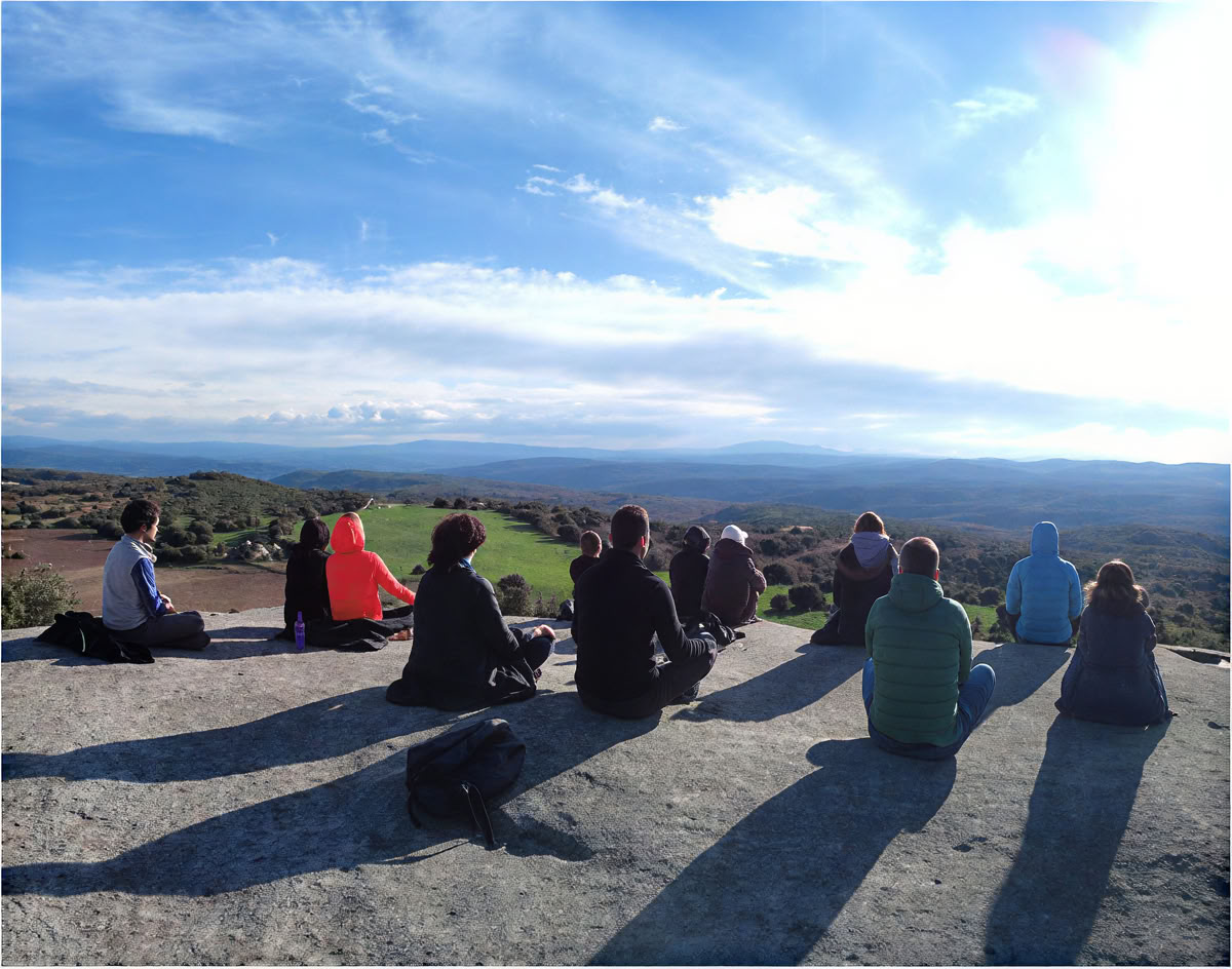 Eventi di yoga della luna piena con musica dal vivo