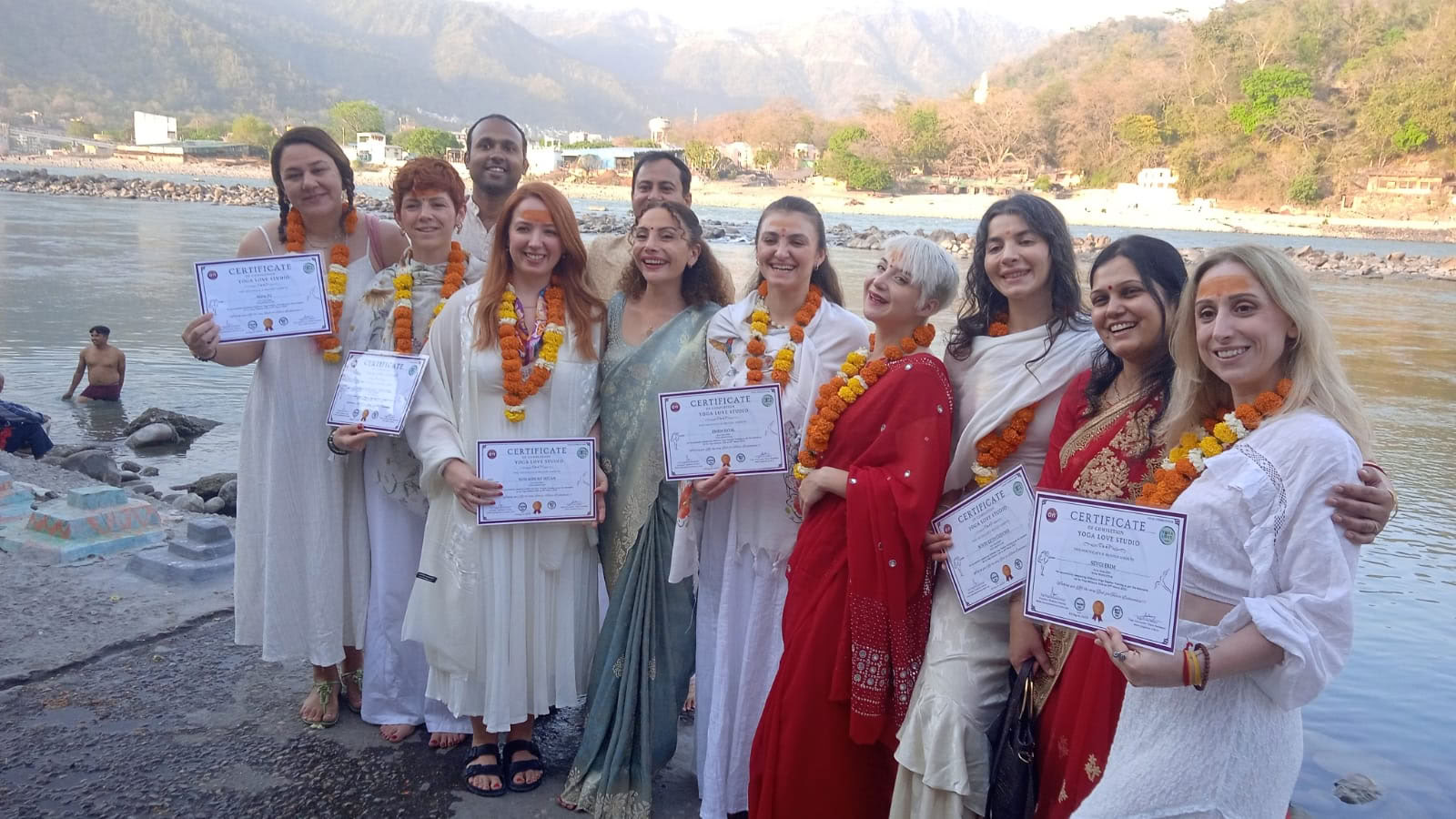 Formazione Completa per Insegnanti di Yoga di 500 Ore