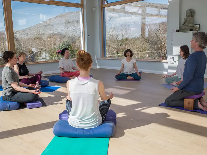 Ritiro di yoga di Pasqua con Eleanor Dawson | Burren Yoga Retreat | Ritiri benessere in Irlanda