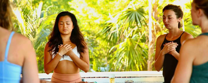 Ritiri di yoga e fitness aereo