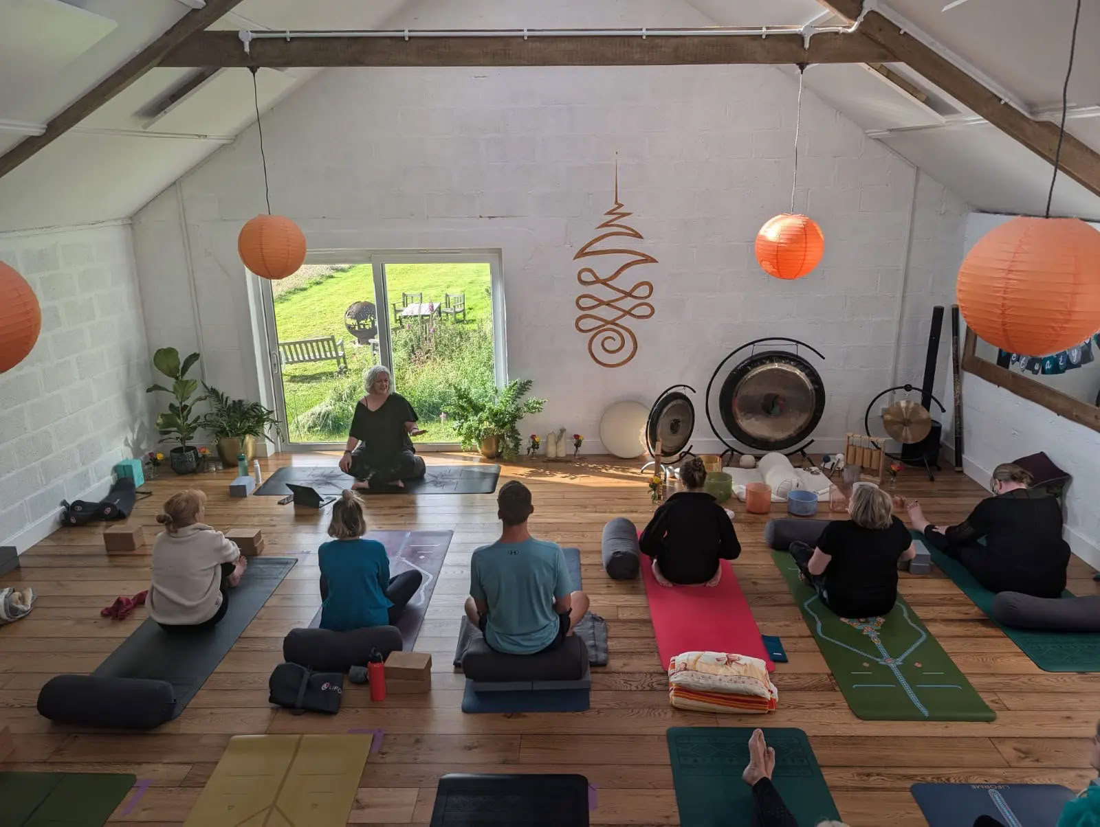 Ritiro di yoga per il rinnovamento autunnale con Michelle Oliver, Barefoot Yogini