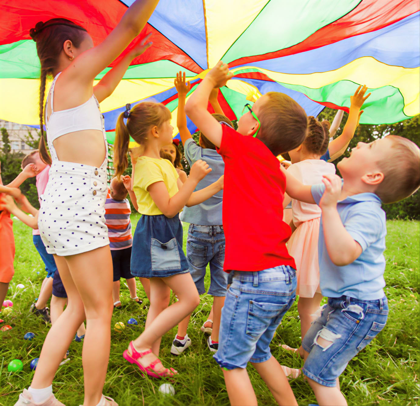 Campi per bambini di yoga e movimento ispirati alla resilienza e alla mindfulness