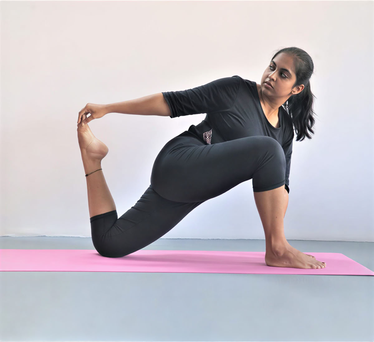 Corso di formazione insegnanti di yoga in aerial di 50 ore