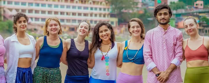 3 e 7 giorni di ritiro yoga e benessere a Rishikesh