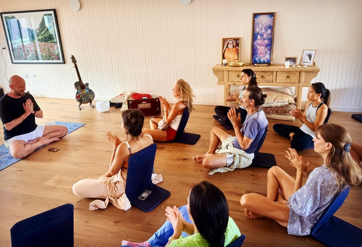 Viaggio di Breathwork di 90 Minuti OM House Bondi