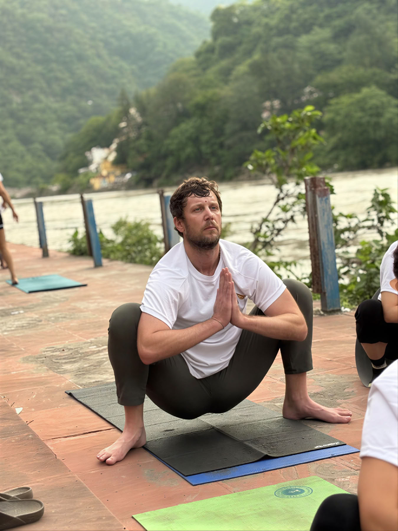 Corso di formazione insegnanti di yoga di 200 ore a Rishikesh, India