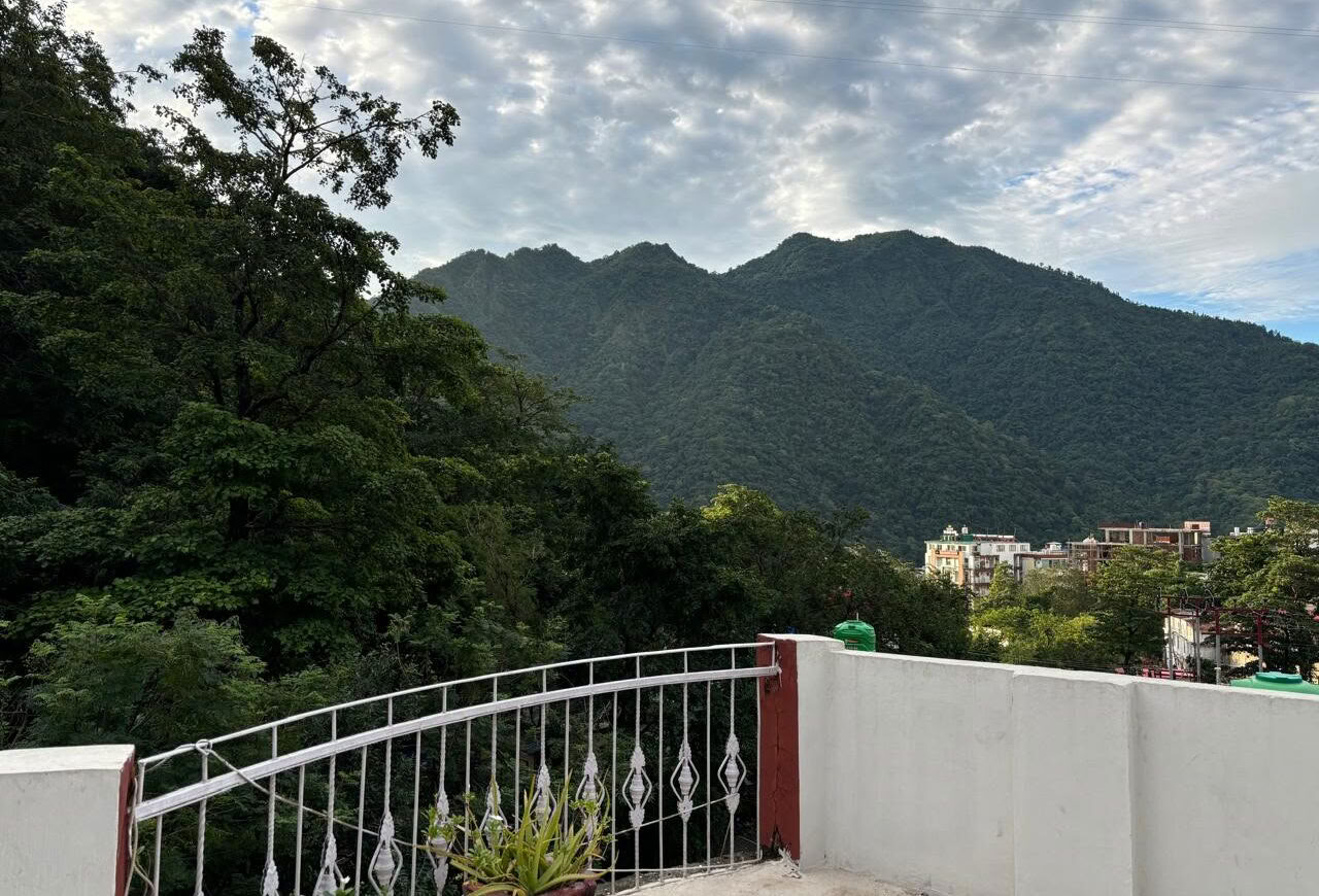 Corso di formazione insegnanti di yoga di 100 ore a Rishikesh