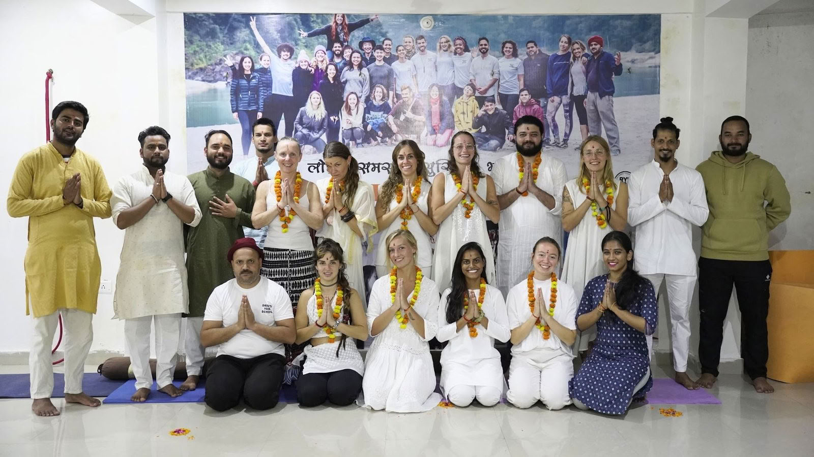 TTC di Yoga di 100 Ore