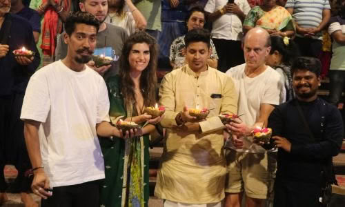 10 giorni di ritiri di yoga a Rishikesh, India