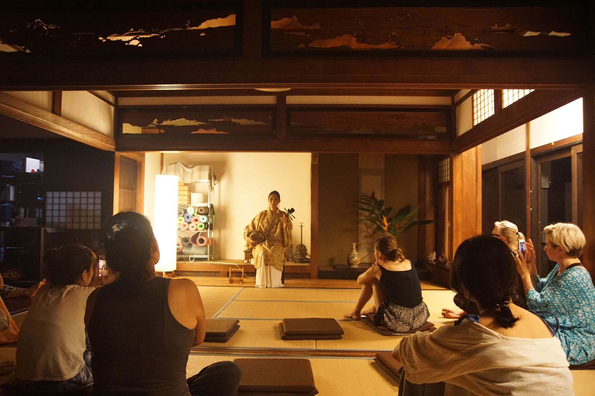 Ritiro di meditazione mindfulness silenziosa e yoga