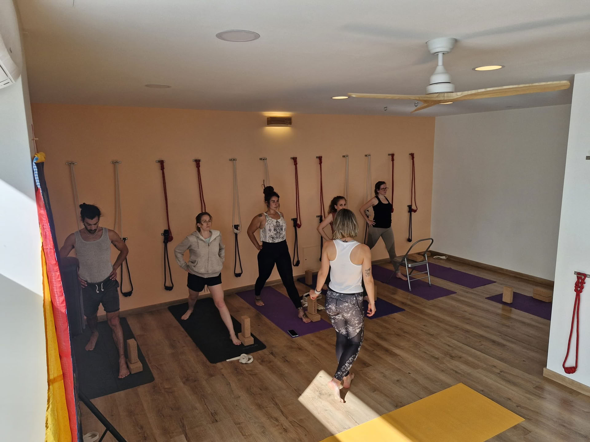 Ritorna al Tuo Centro «Programma Olistico di Benessere Attraverso Yoga e Ayurveda»