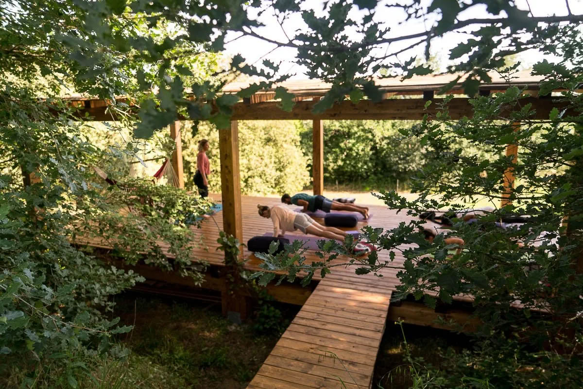 Ritiro di yoga primaverile in Toscana | Esperienza di soggiorno in fattoria — Maraviglia Farm Stay in Toscana