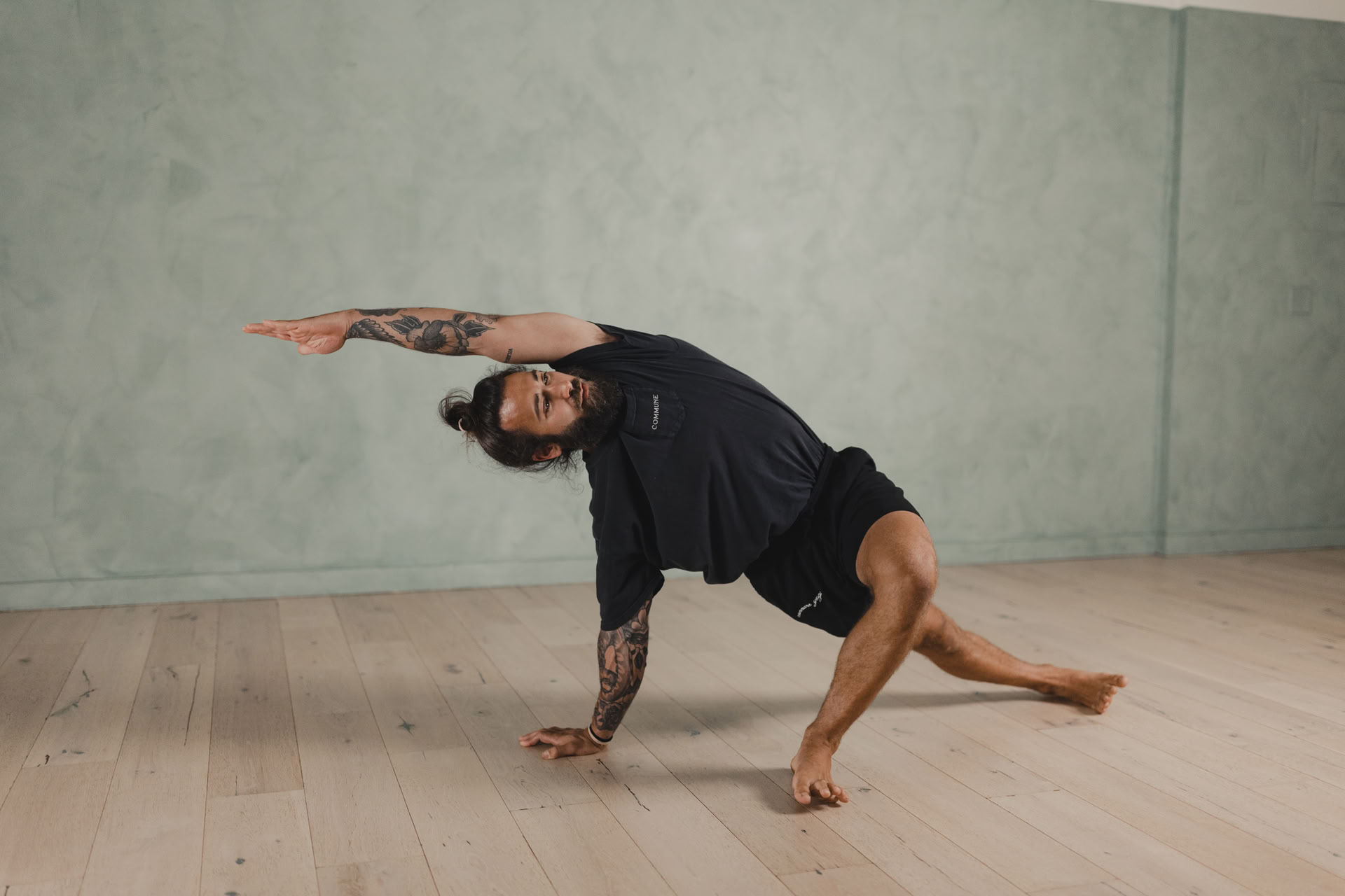 Formazione Avanzata per Insegnanti di Yoga 150H – Espandi e Risplendi