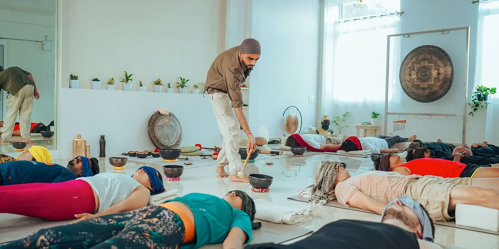 Ritiro di 5 Giorni di Yoga e Meditazione con Sessione di Sound Healing