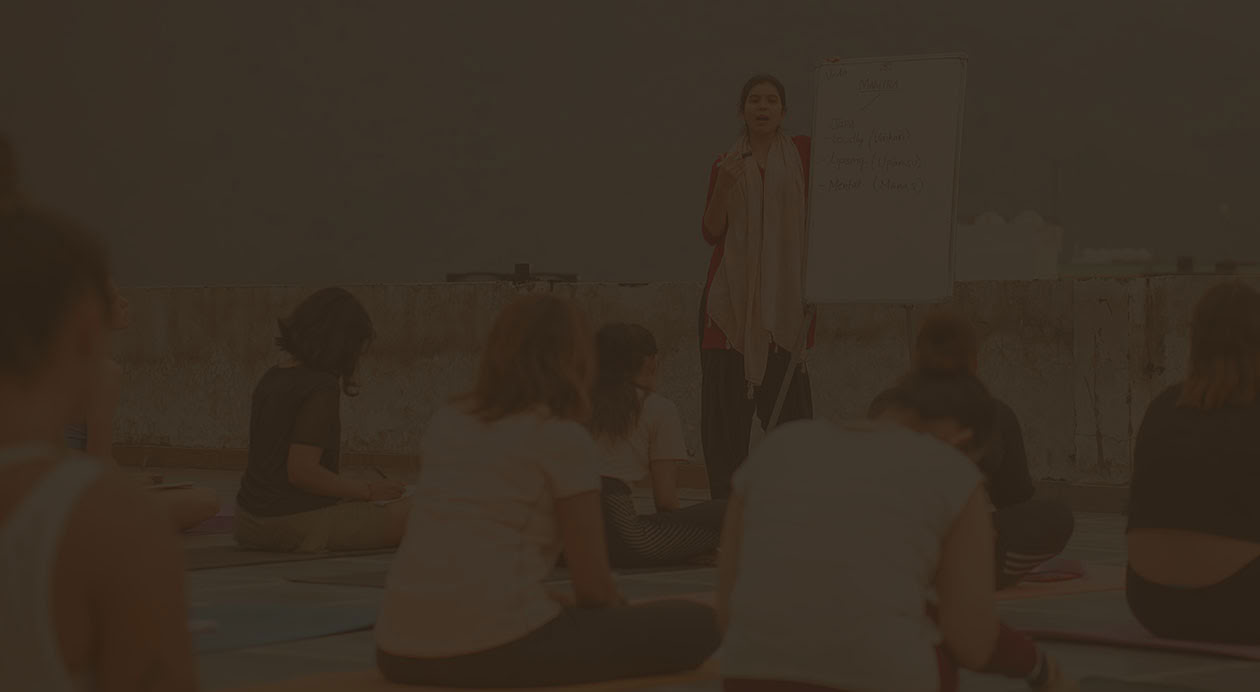 Ritiro di yoga e guarigione di 7 giorni a Rishikesh, India